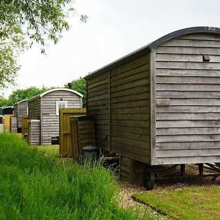 Jasmine Hut Apartment *