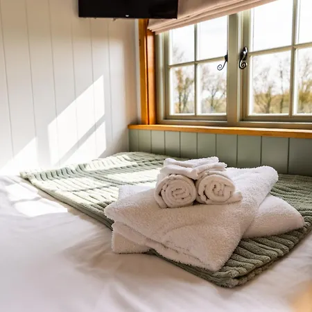 Apartment Jasmine Hut Bristol