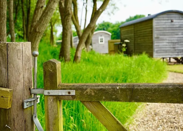 Jasmine Hut Апартаменти *